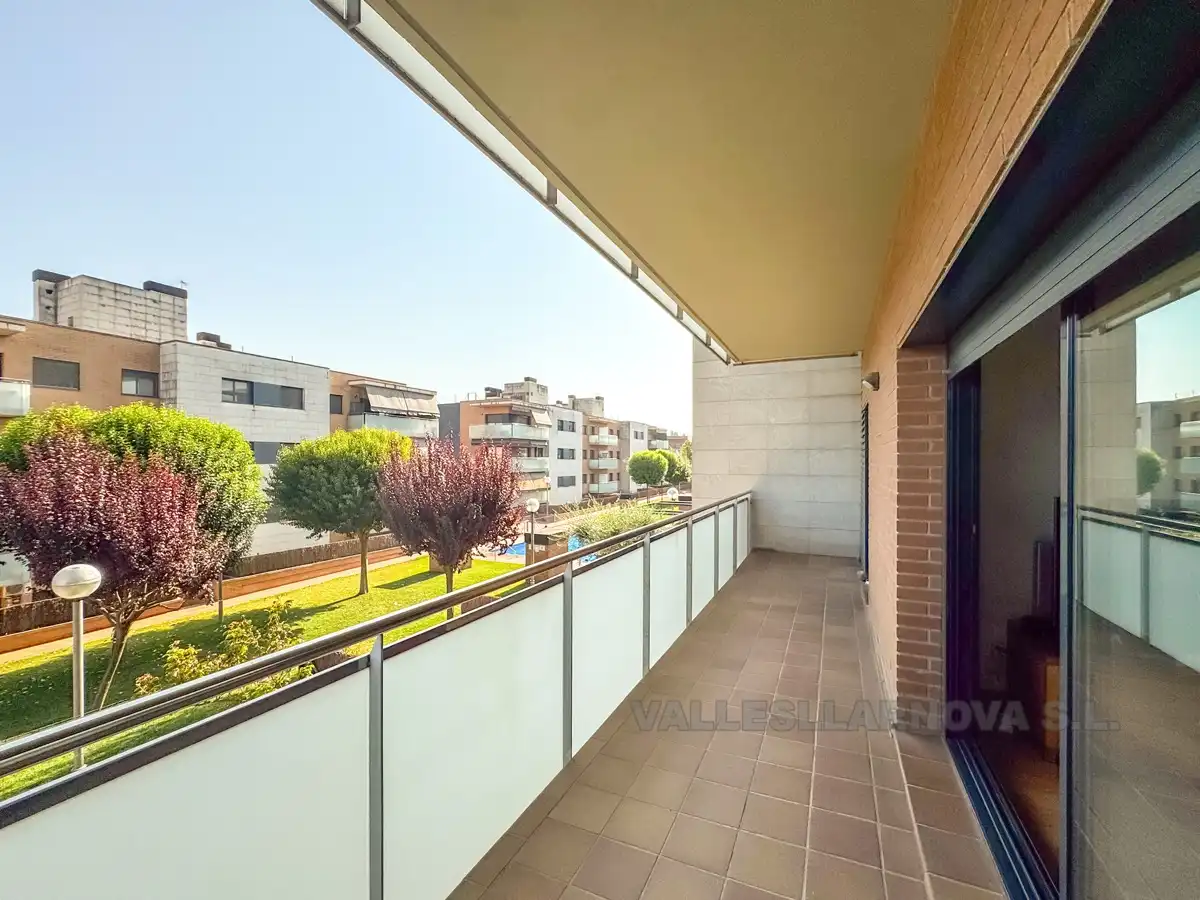 Terraza de Piso en venta en Parets del Vallès con Calefacción, Jardín privado y Parquet