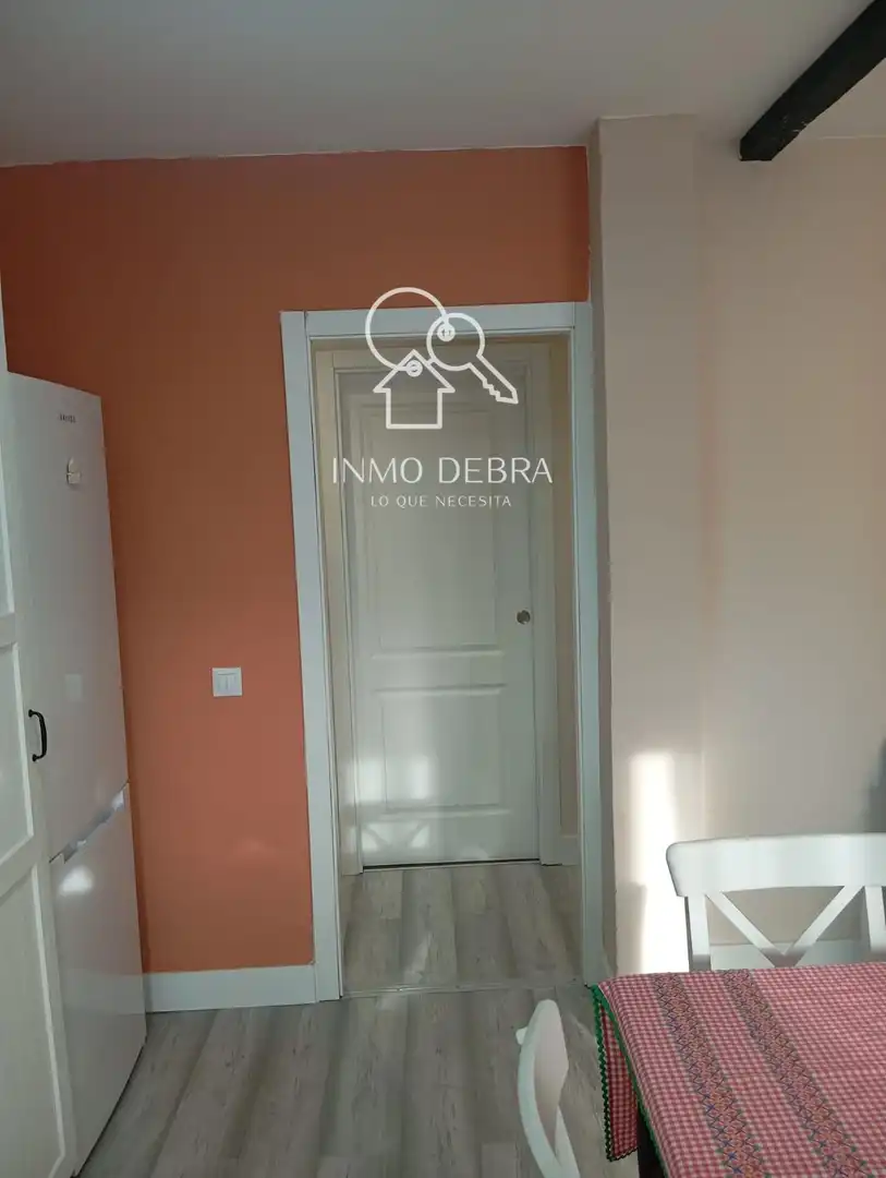 Wohnung zum Verkauf in Muros de Nalón mit Terrasse, Abstellraum und Möbliert