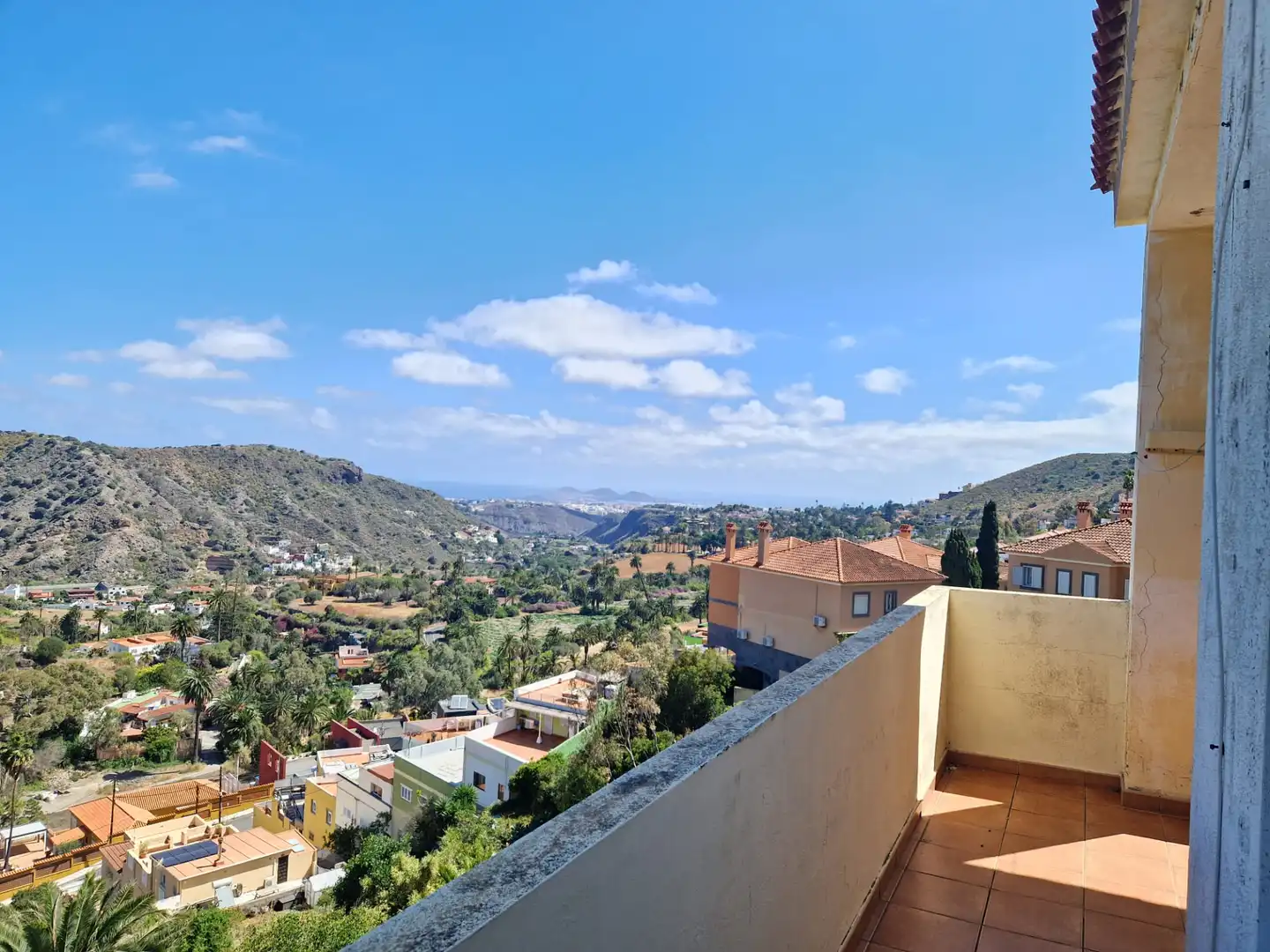 Vista exterior de Casa o xalet en venda en Las Palmas de Gran Canaria amb Jardí privat, Terrassa i Balcó