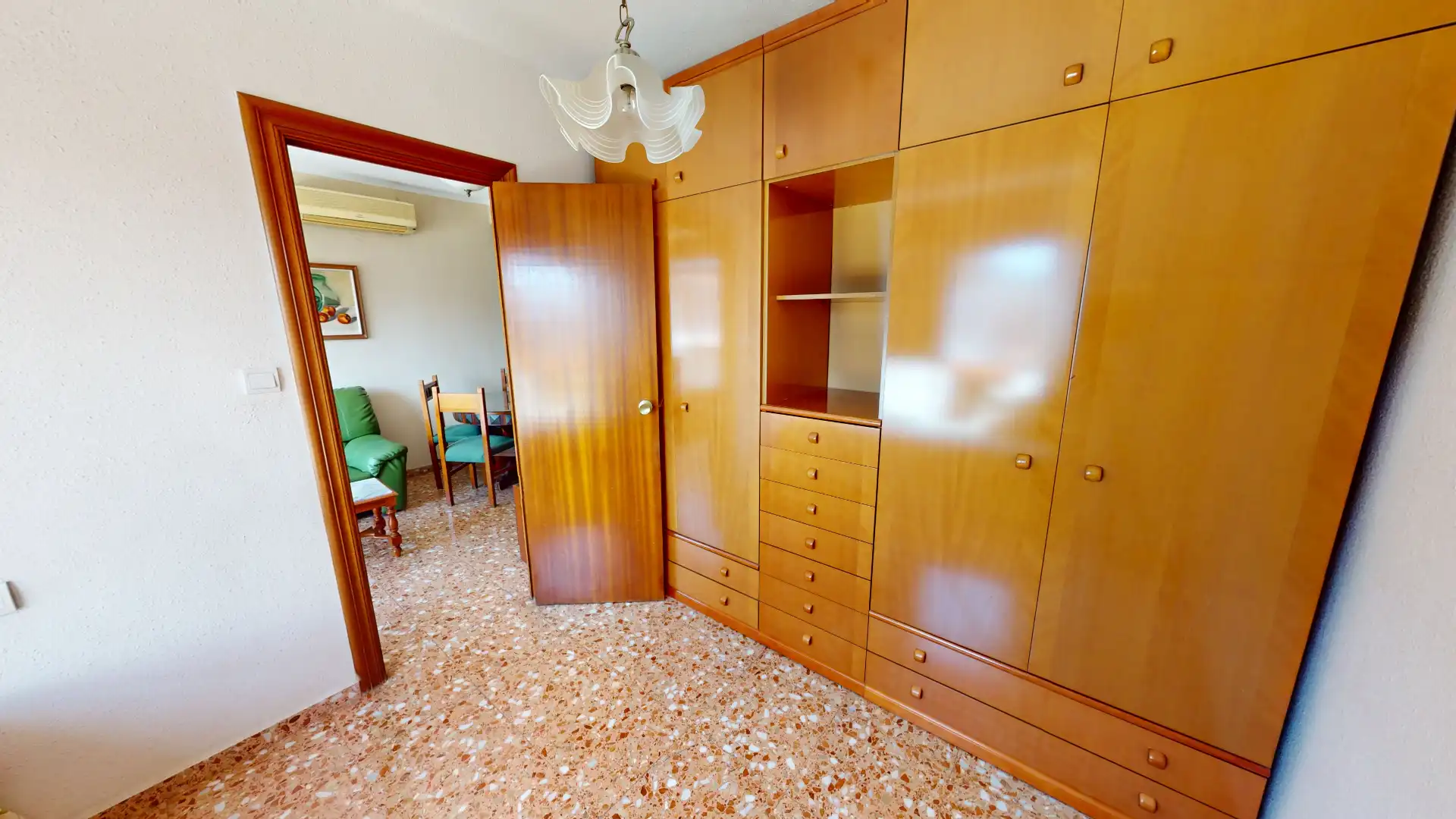 Flat for sale in Alicante / Alacant  with Air Conditioner