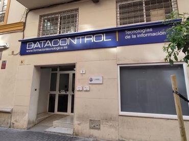 Local comercial de lloguer a Calle BLASCO DE GARAY 1