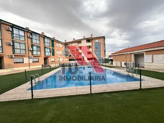 Piscina de Pis en venda en Fuensalida amb Balcó i Piscina comunitària