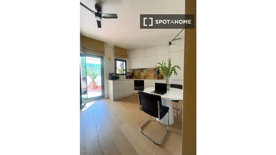 Exterior view of Flat for rent in Barcelona  with Air Conditioner, Heating and Furnished