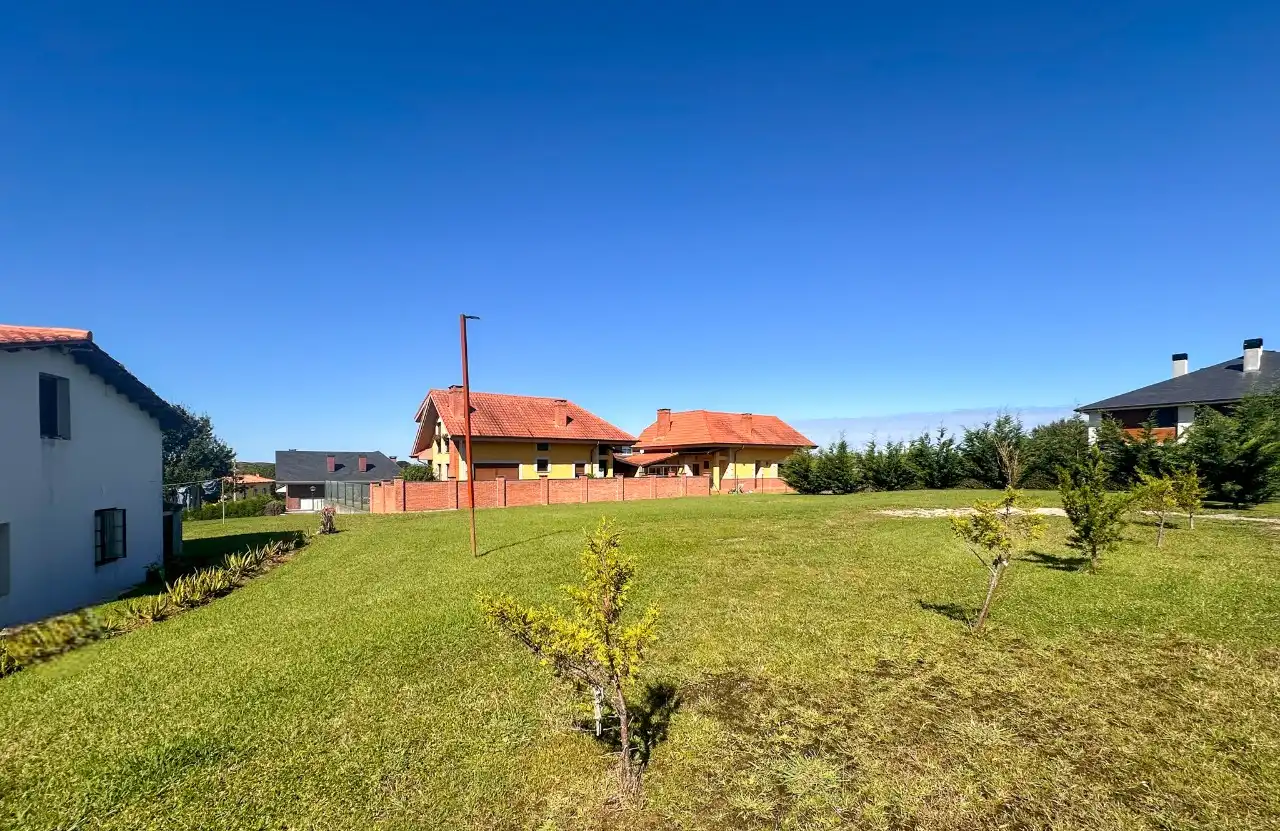 Casa o chalet en venta en Alfoz de Lloredo con Calefacción, Jardín privado y Terraza