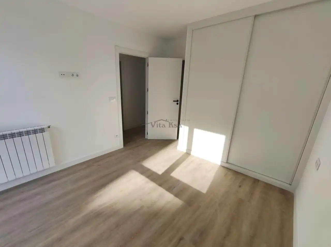 Dormitori de Apartament en venda en Ourense Capital  amb Calefacció i Balcó