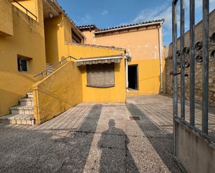 Vista exterior de Casa o xalet en venda en Villalba de los Alcores amb Calefacció, Terrassa i Traster