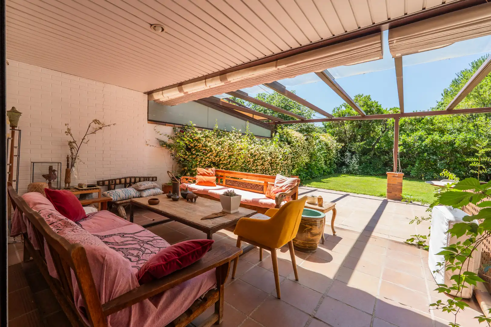 Terrassa de Casa adosada en venda en Las Rozas de Madrid amb Calefacció, Jardí privat i Piscina comunitària