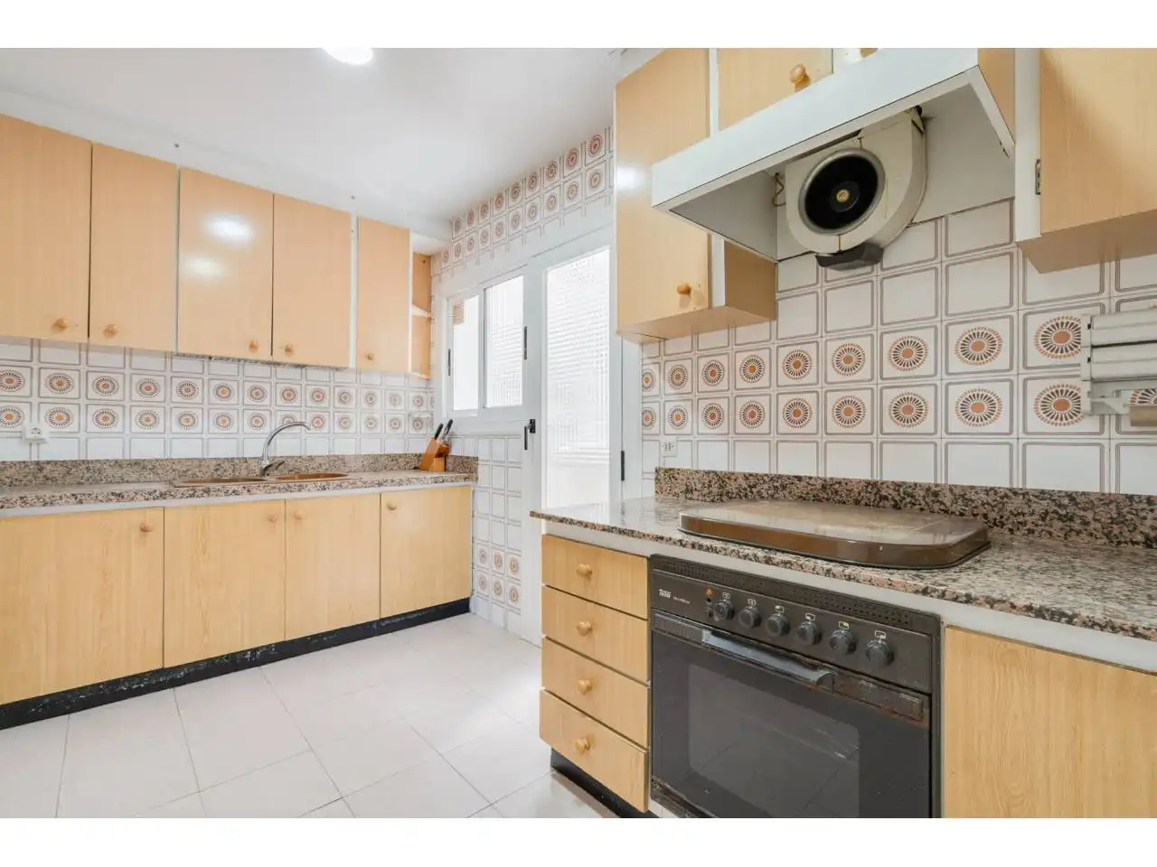 Kitchen of Flat for sale in Terrassa  with Heating and Balcony