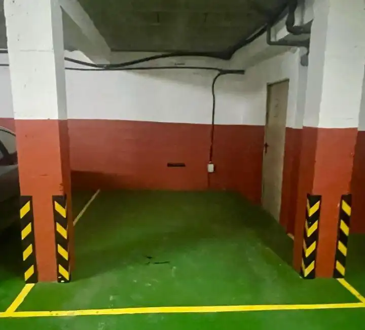 Piso en venta en Vigo  con Calefacción, Trastero y Balcón