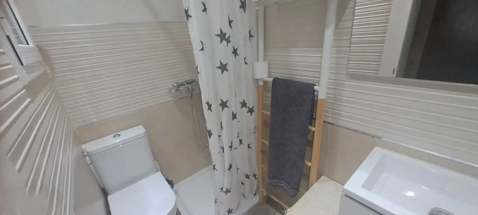 Baño de Apartamento en venta en Lleida con Calefacción