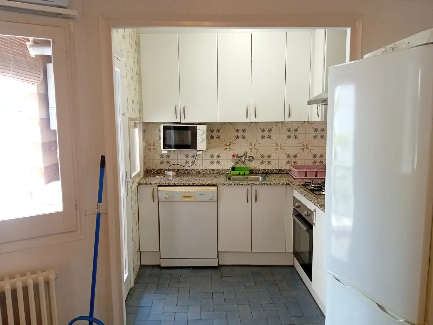 Kitchen of Flat for sale in Girona  with Air Conditioner, Heating and Terrace