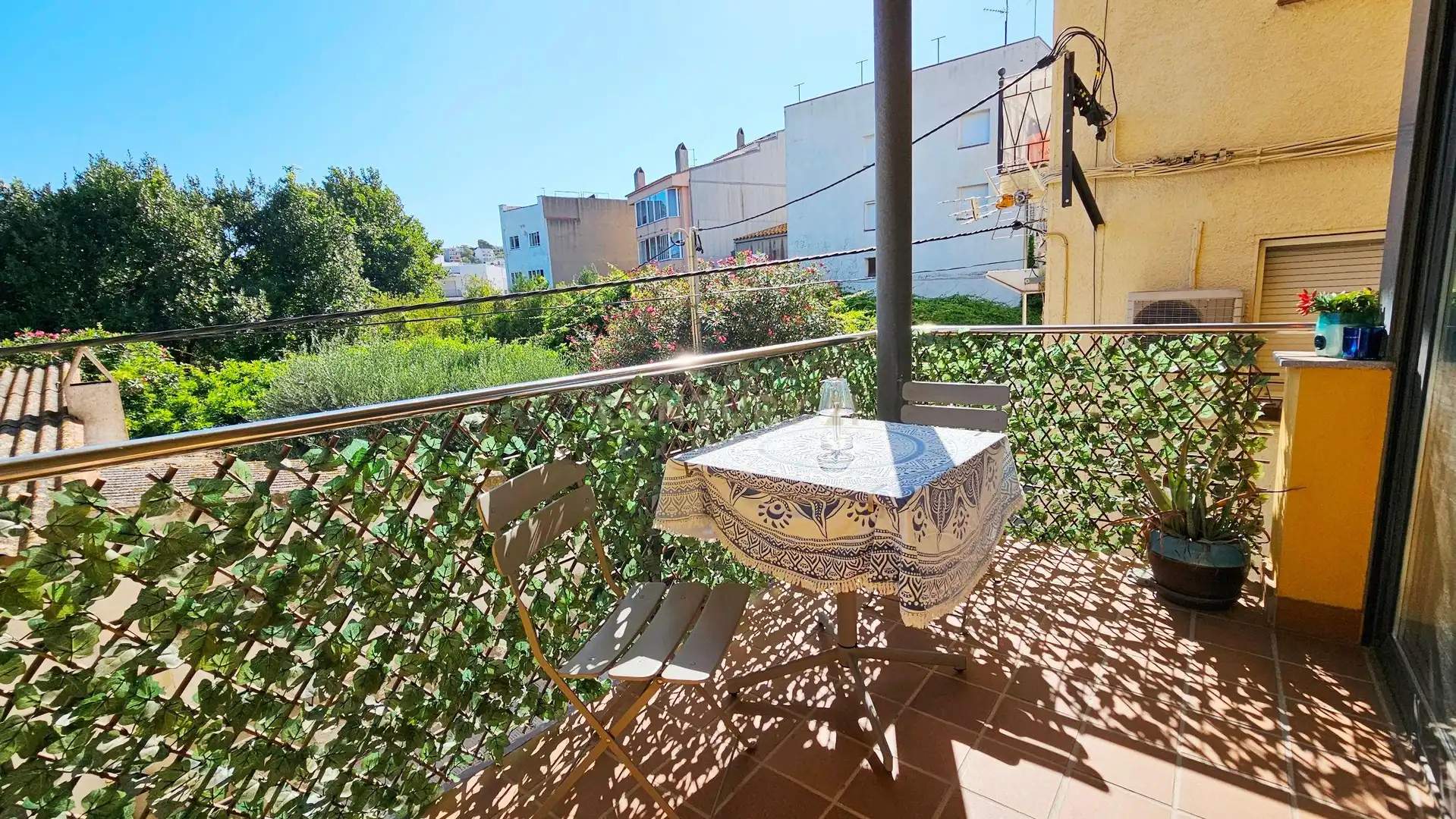 Jardí de Apartament en venda en Llançà amb Forn, Rentadora i Microones