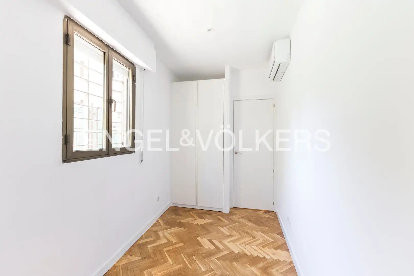 Habitación de Apartamento de alquiler en Madrid con Aire acondicionado, Calefacción y Parquet