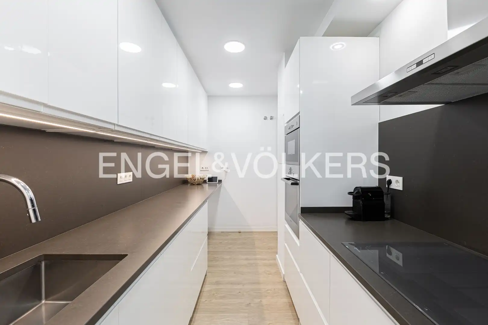 Cocina de Piso en venta en Sant Joan Despí con Aire acondicionado, Calefacción y Parquet