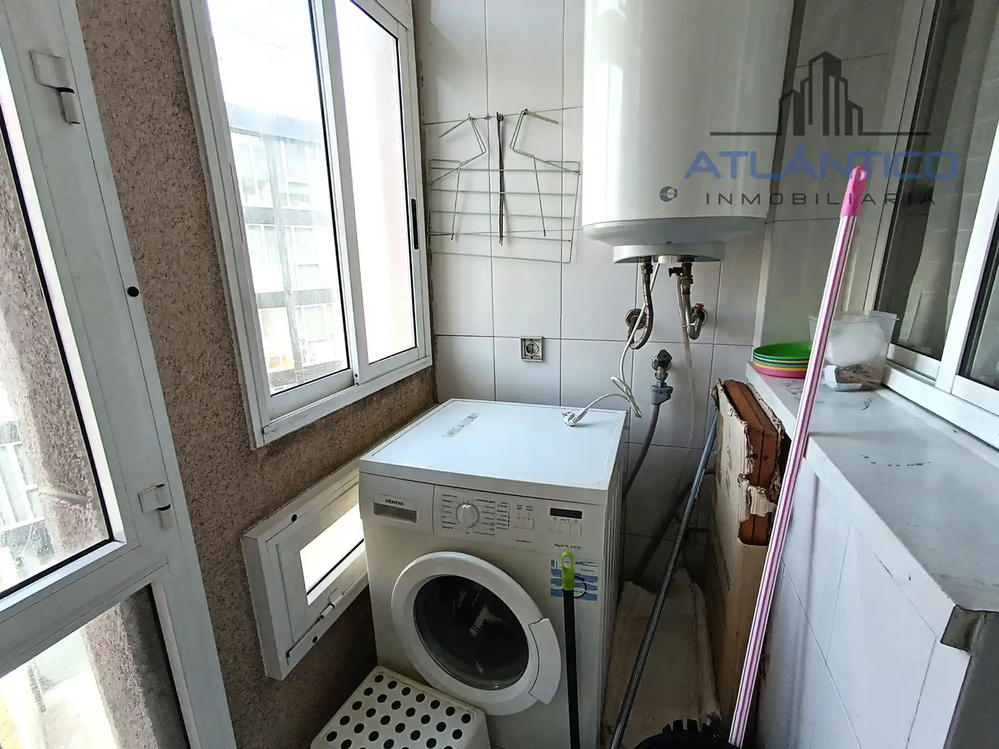 Habitación de Apartamento en venta en A Coruña Capital  con Parquet, Trastero y Amueblado