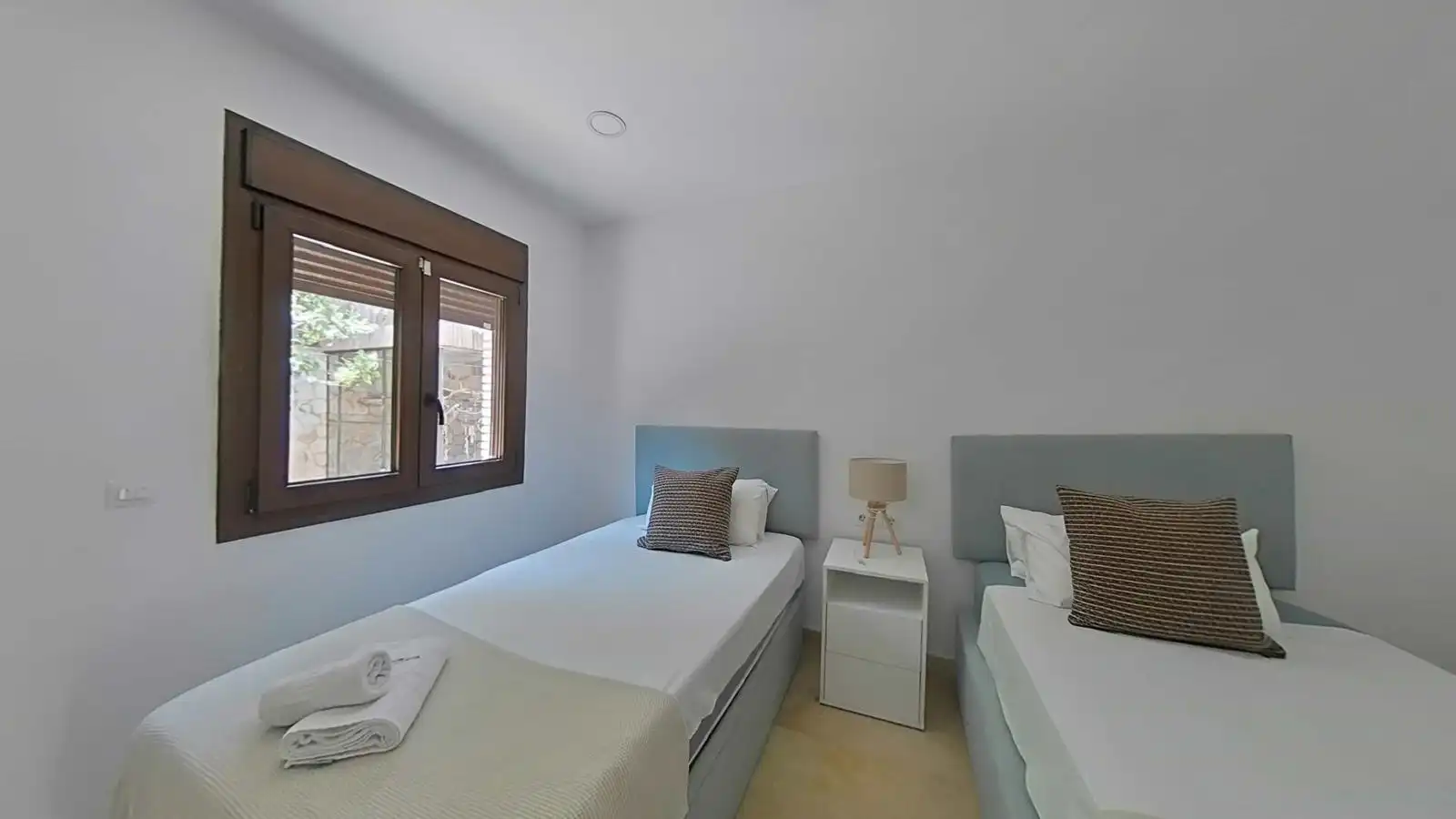 Dormitori de Casa o xalet en venda en Benalmádena amb Aire condicionat, Jardí privat i Terrassa