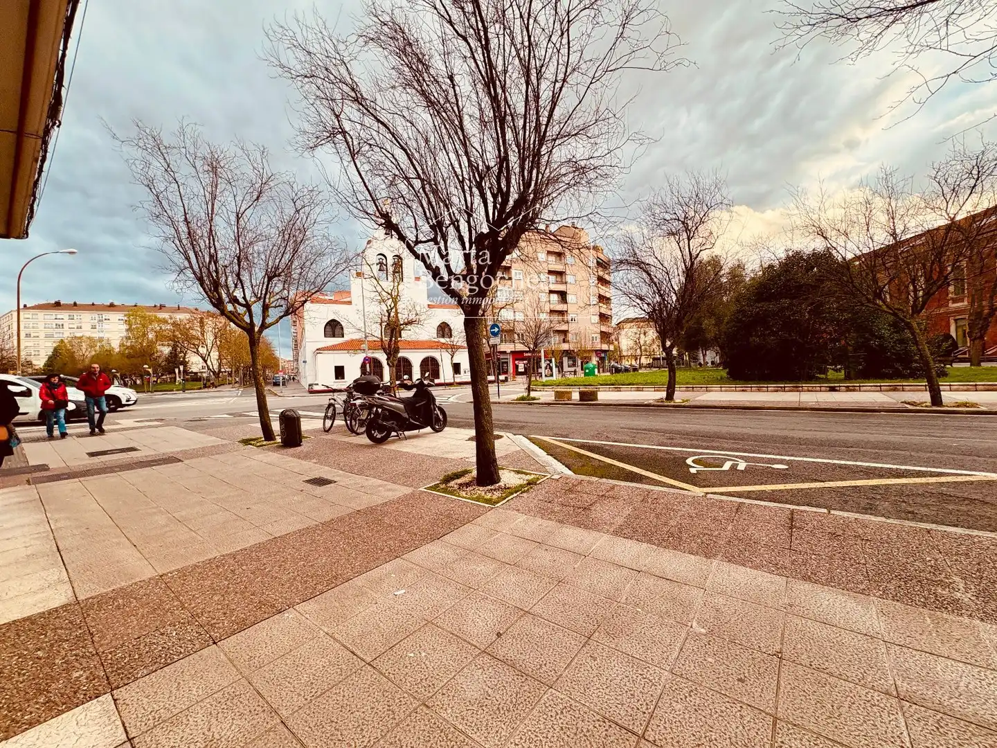 Vista exterior de Local de alquiler en Vitoria - Gasteiz