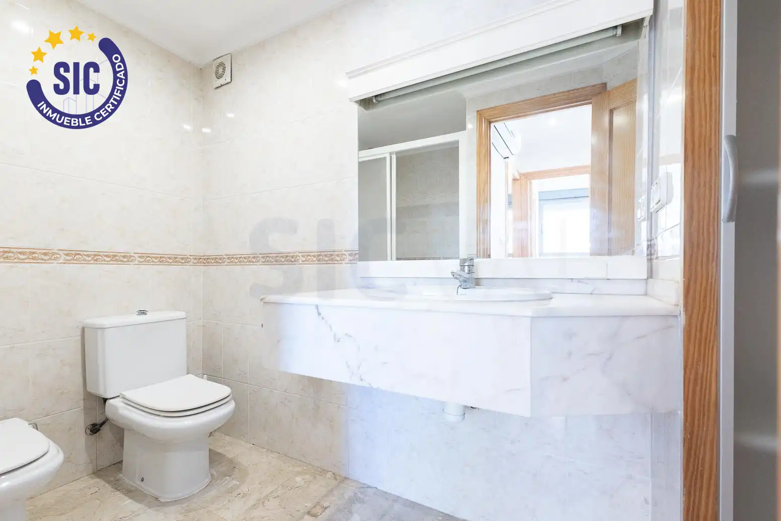 Baño de Piso en venta en Tavernes de la Valldigna con Aire acondicionado, Terraza y Trastero