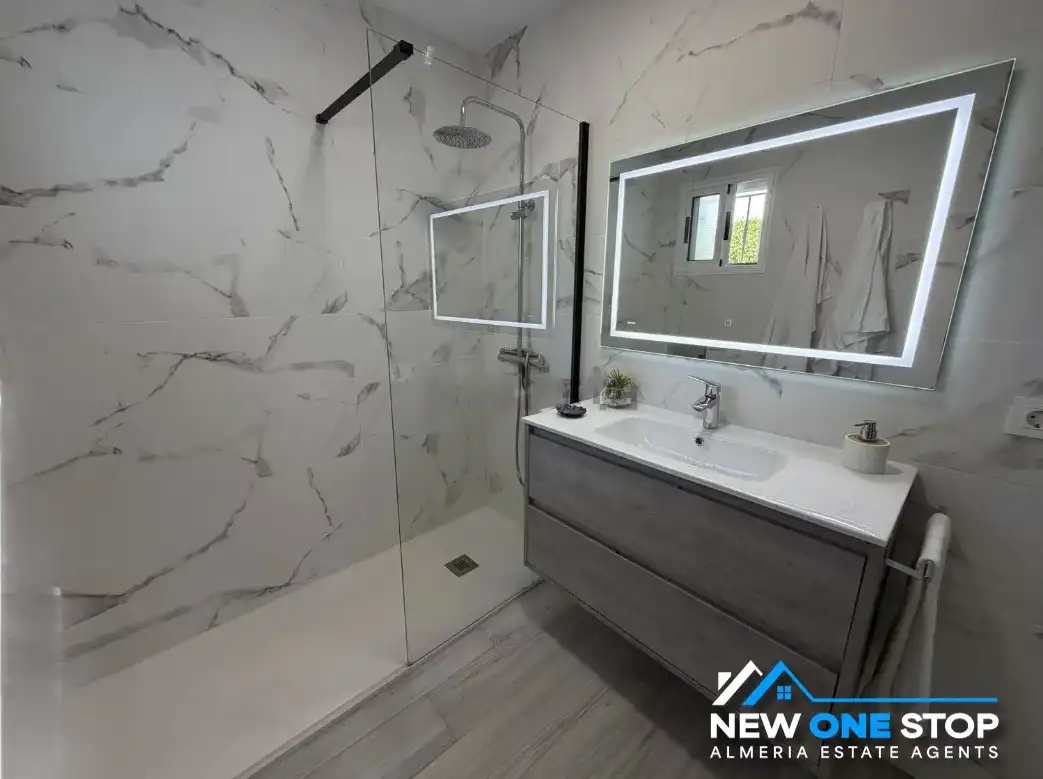 Bathroom of Houses for sale in Pulpí  with Air Conditioner, Private garden and Terrace