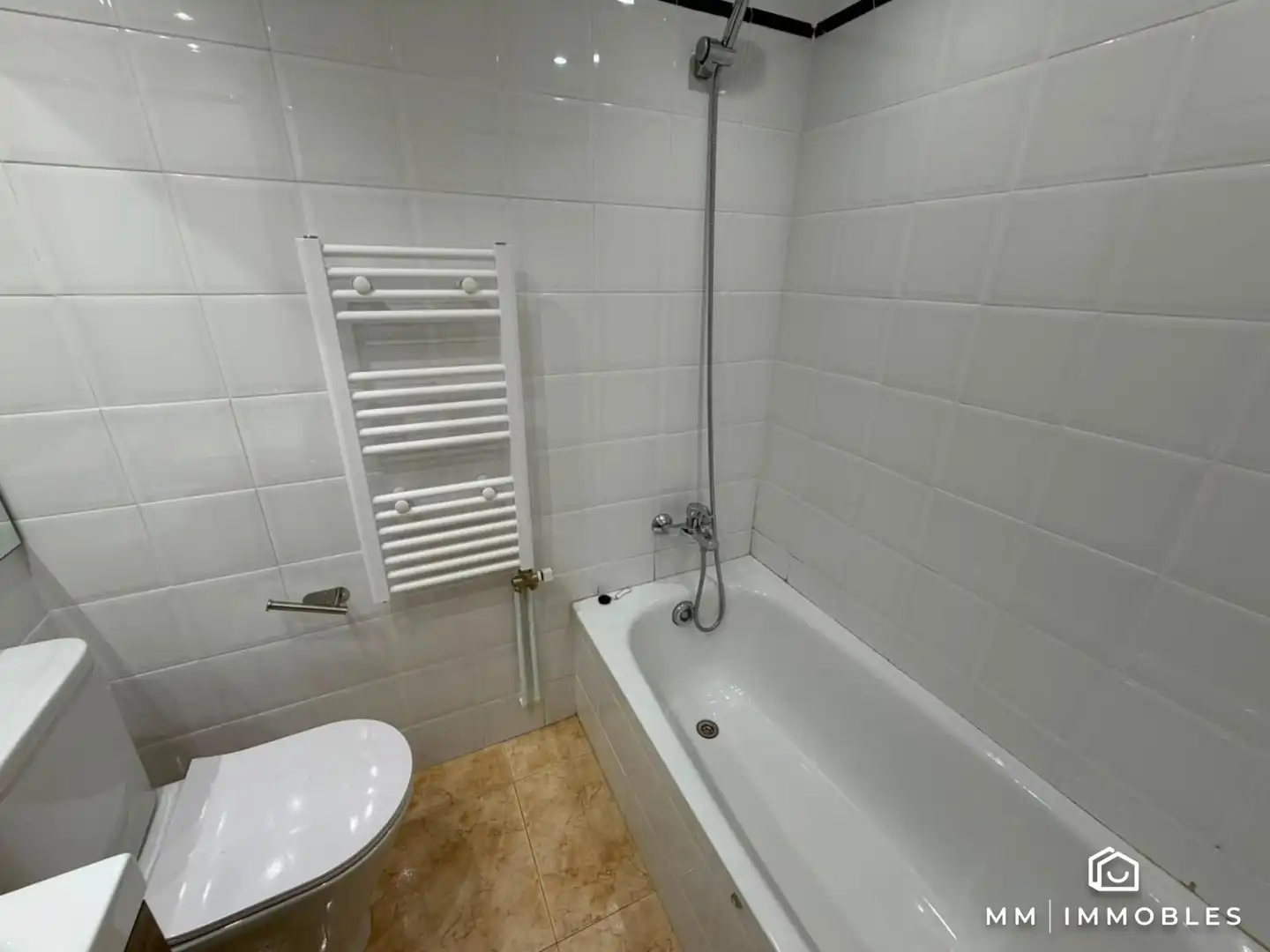 Baño de Piso de alquiler en Granollers con Aire acondicionado, Calefacción y Balcón