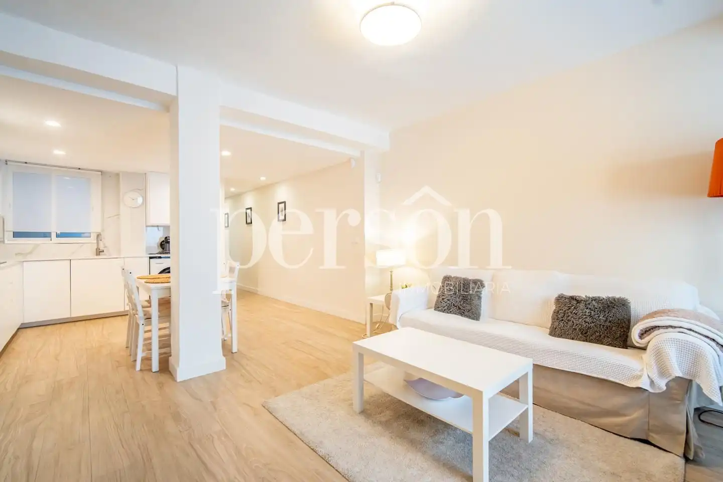 Bedroom of Flat for sale in Valencia  with Air Conditioner, Private garden and Furnished