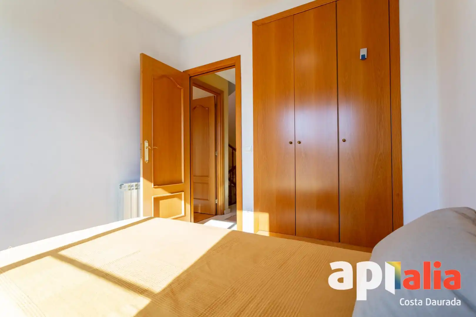 Habitación de Casa adosada en venta en Cambrils con Calefacción, Jardín privado y Terraza