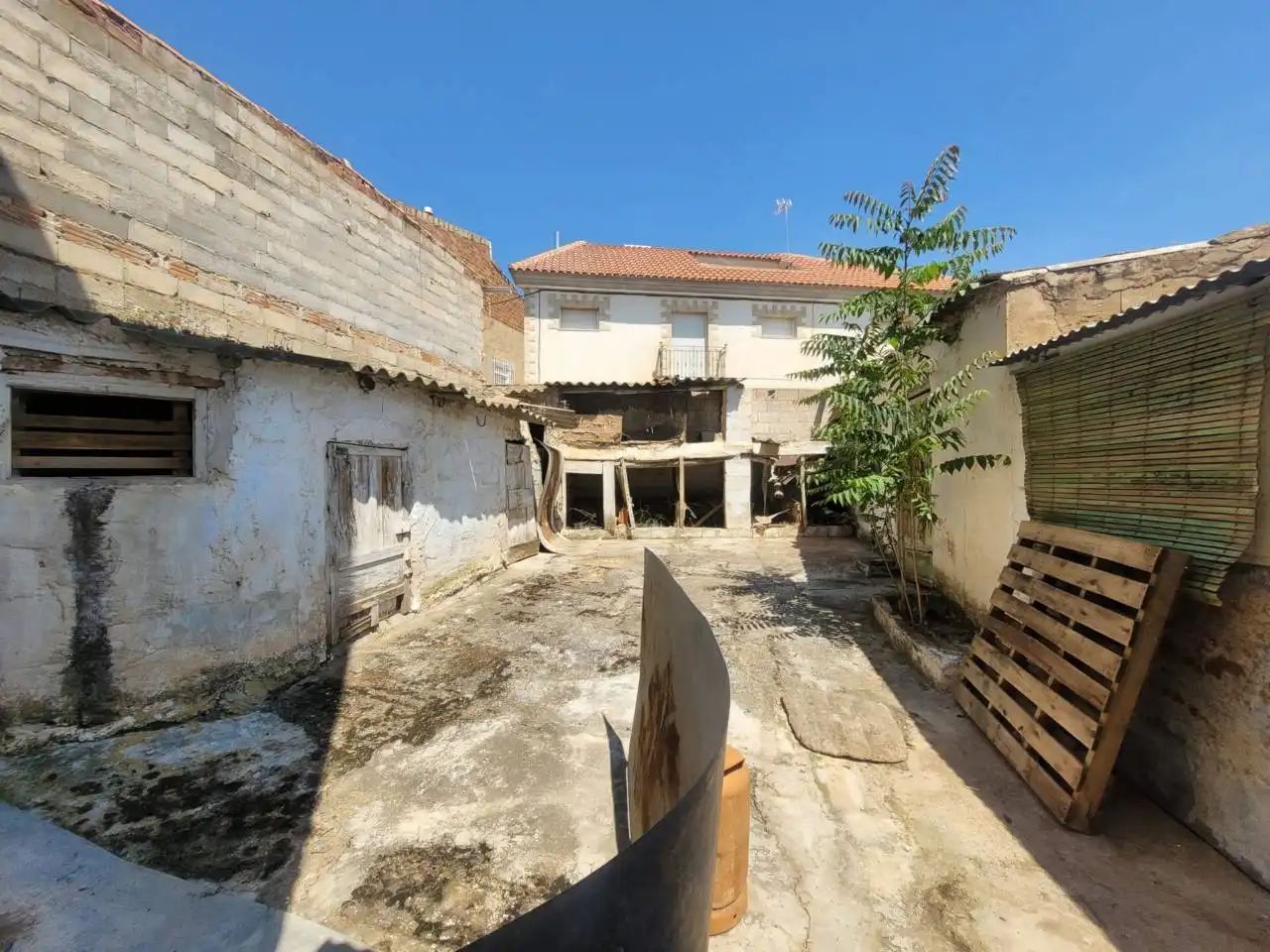 Casa o xalet en venda en Baza amb Jardí privat, Terrassa i Moblat
