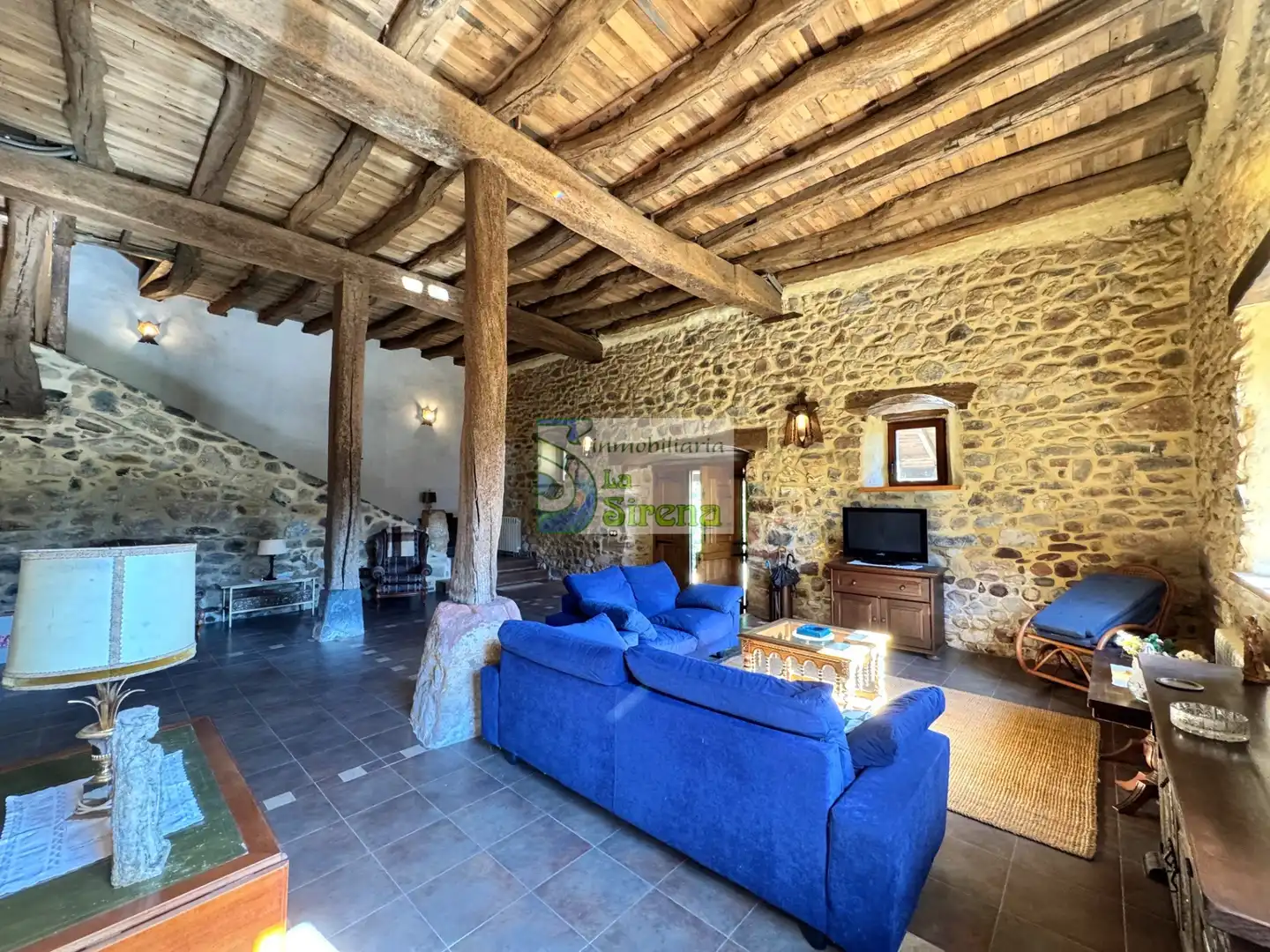 Sala de estar de Casa o chalet en venta en Castro-Urdiales con Calefacción, Jardín privado y Terraza