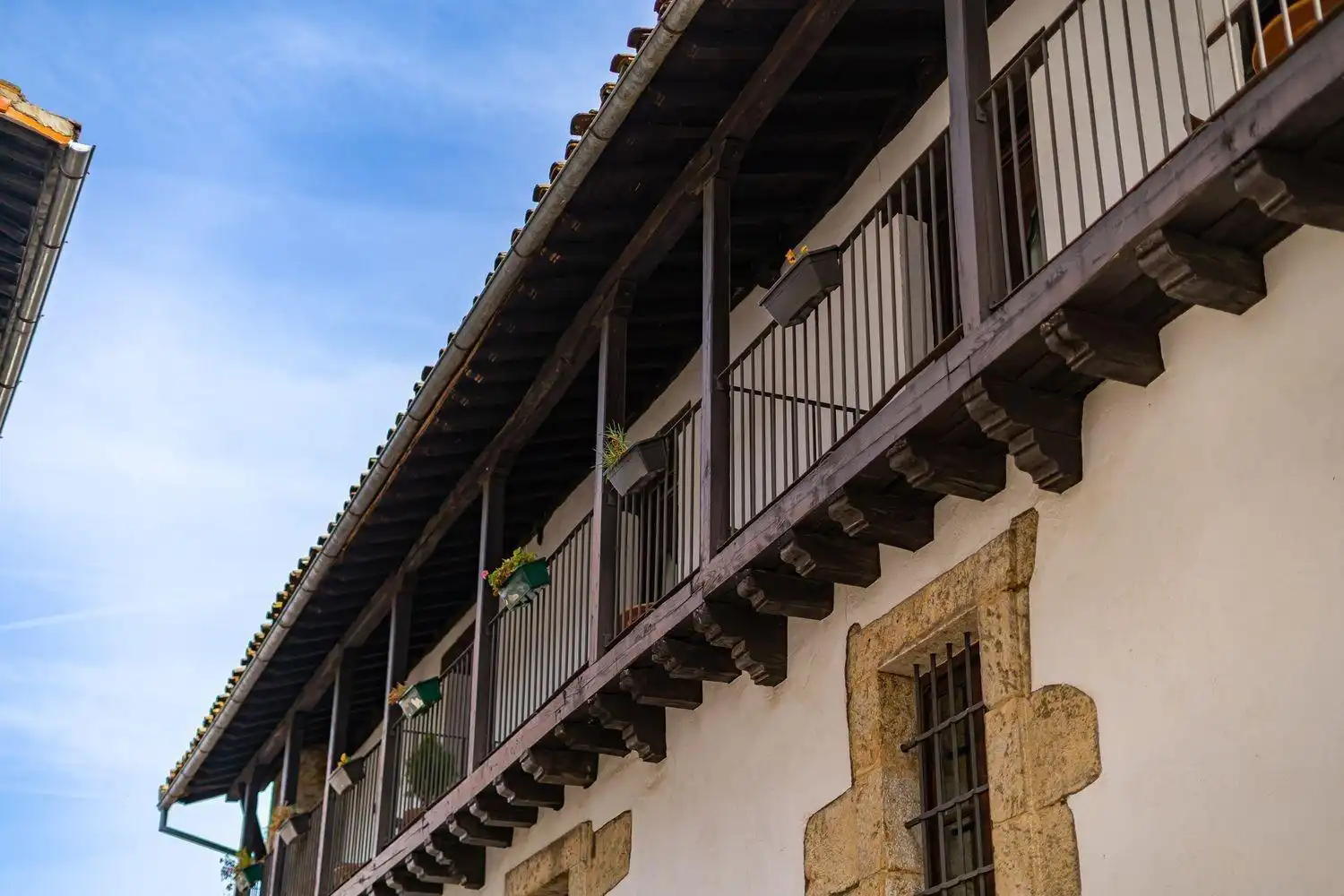 Vista exterior de Finca rústica en venda en Candelario amb Calefacció, Jardí privat i Terrassa