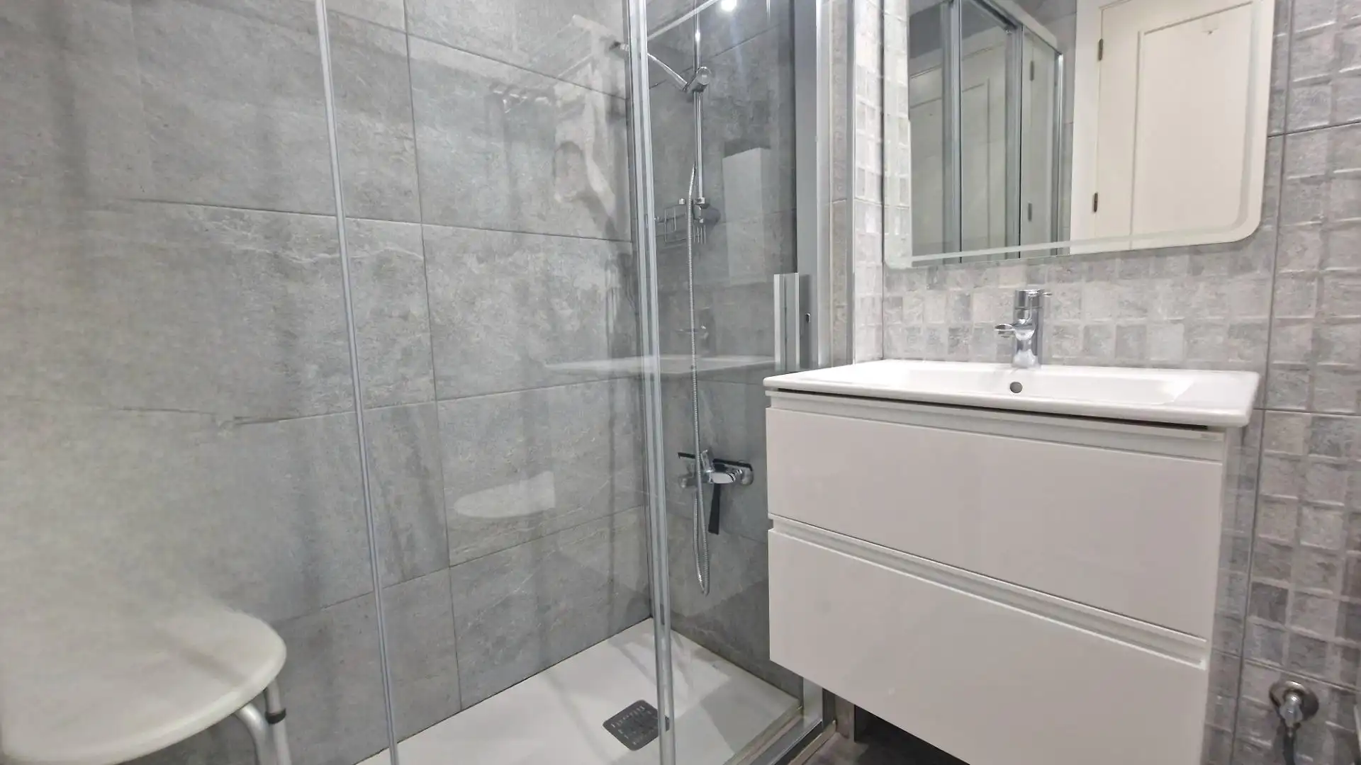 Piso con piscina en venta en Calle Calle Geranios 35, imagen 23