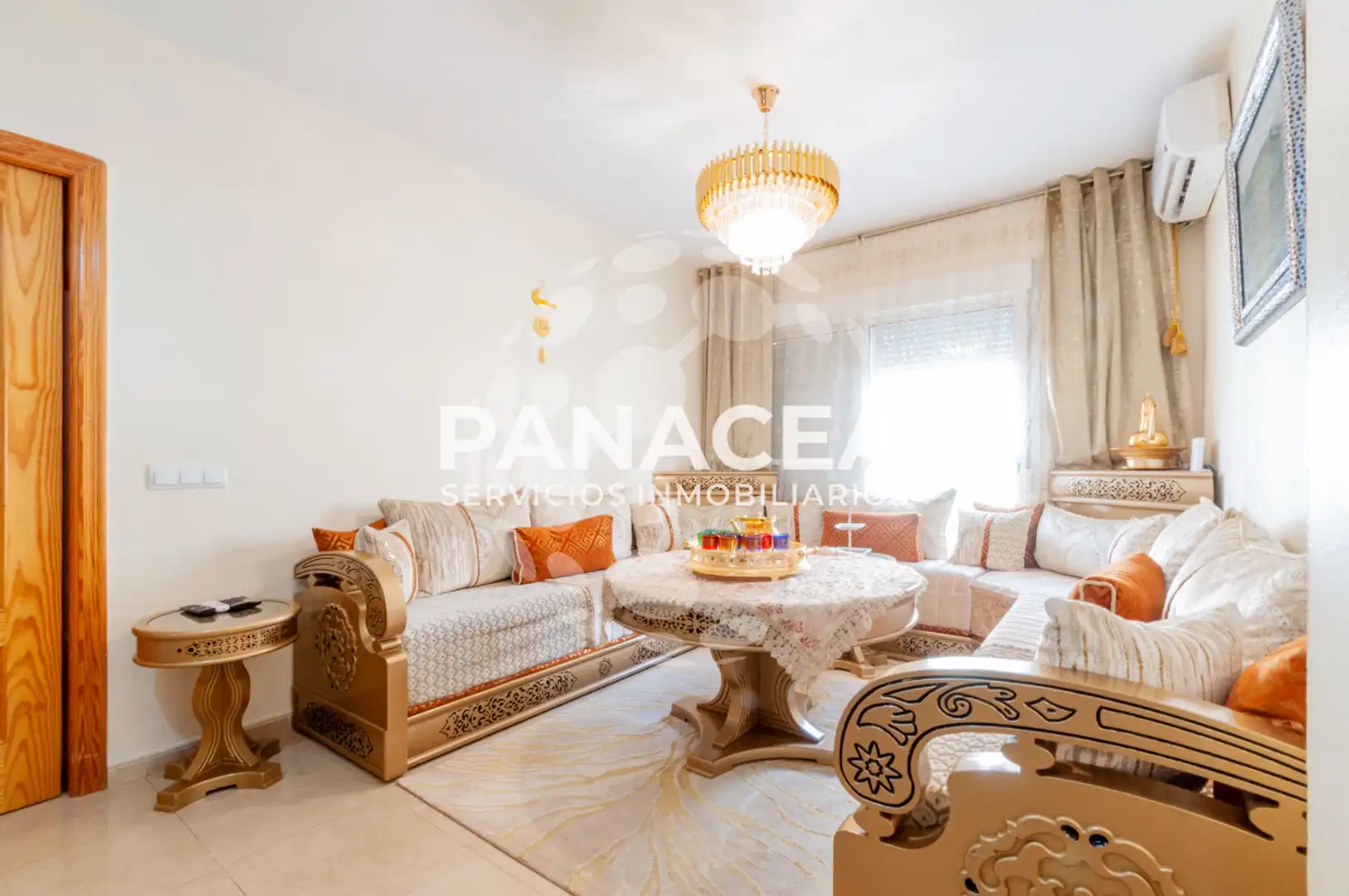 Sala de estar de Piso en venta en Roquetas de Mar con Amueblado, Horno y Lavadora