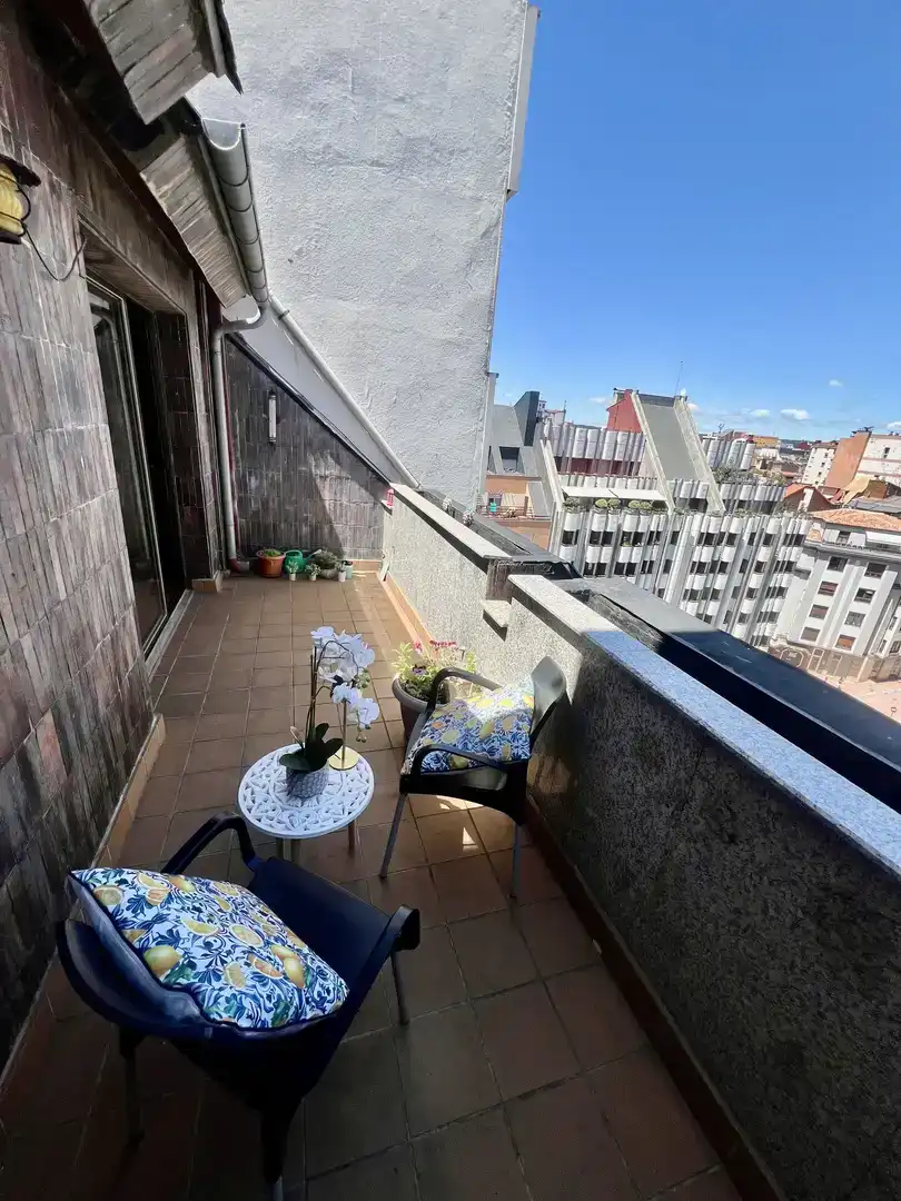 Terrassa de Àtic de lloguer en León Capital  amb Balcó