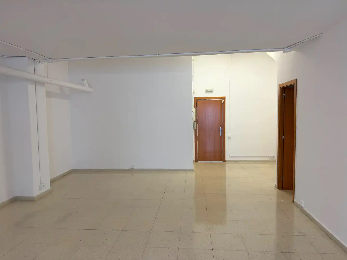 Local comercial de lloguer a Avinguda de Martí Pujol, imagen 6