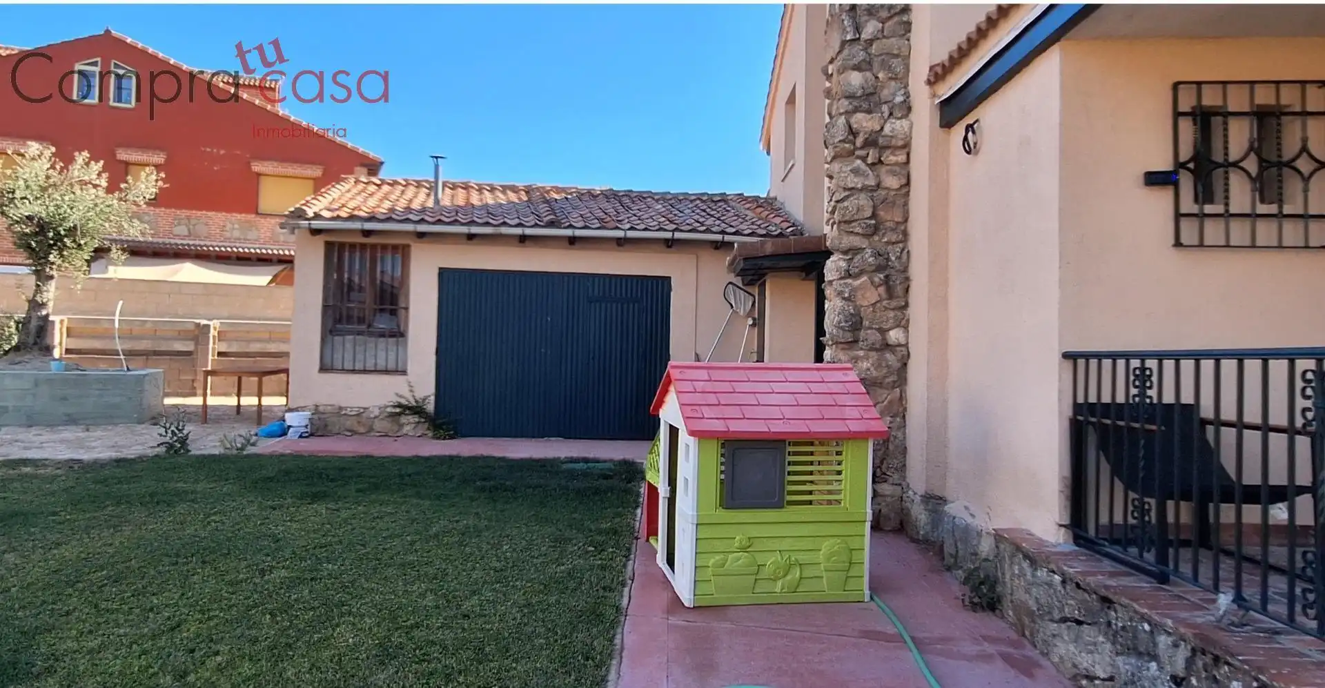 Jardí de Casa o xalet en venda en La Lastrilla  amb Calefacció, Jardí privat i Terrassa