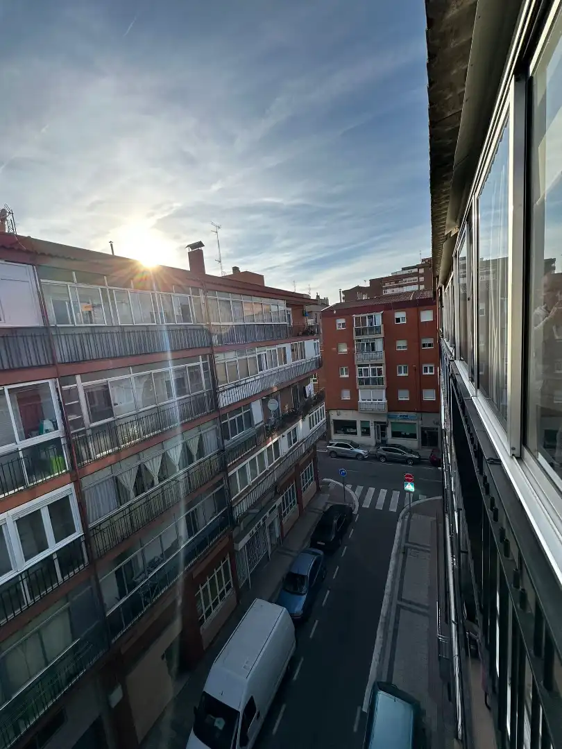 Vista exterior de Pis en venda en Valladolid amb Calefacció, Parquet i Moblat