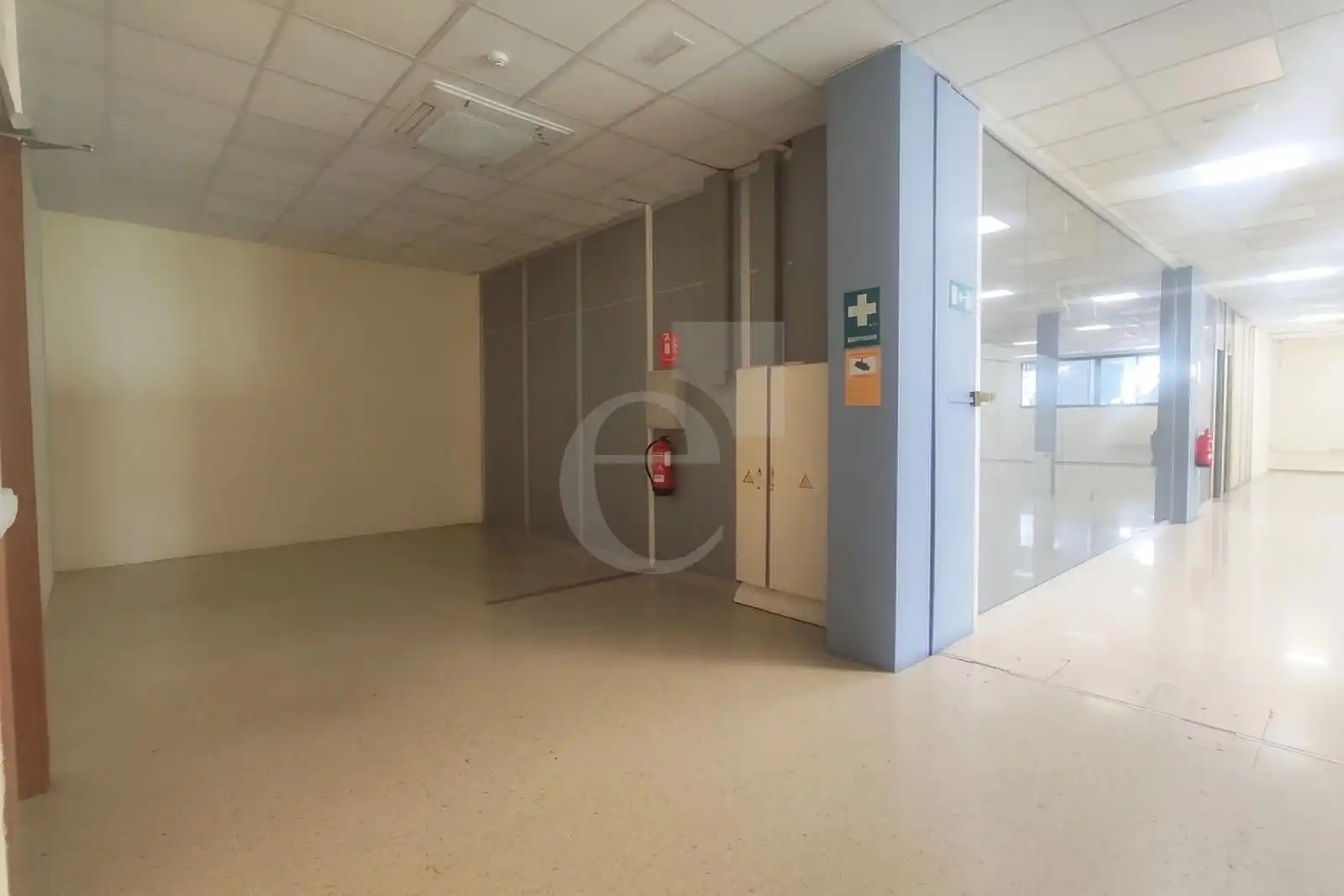 Büro zur Miete in TRAGINERS, Vara de Quart