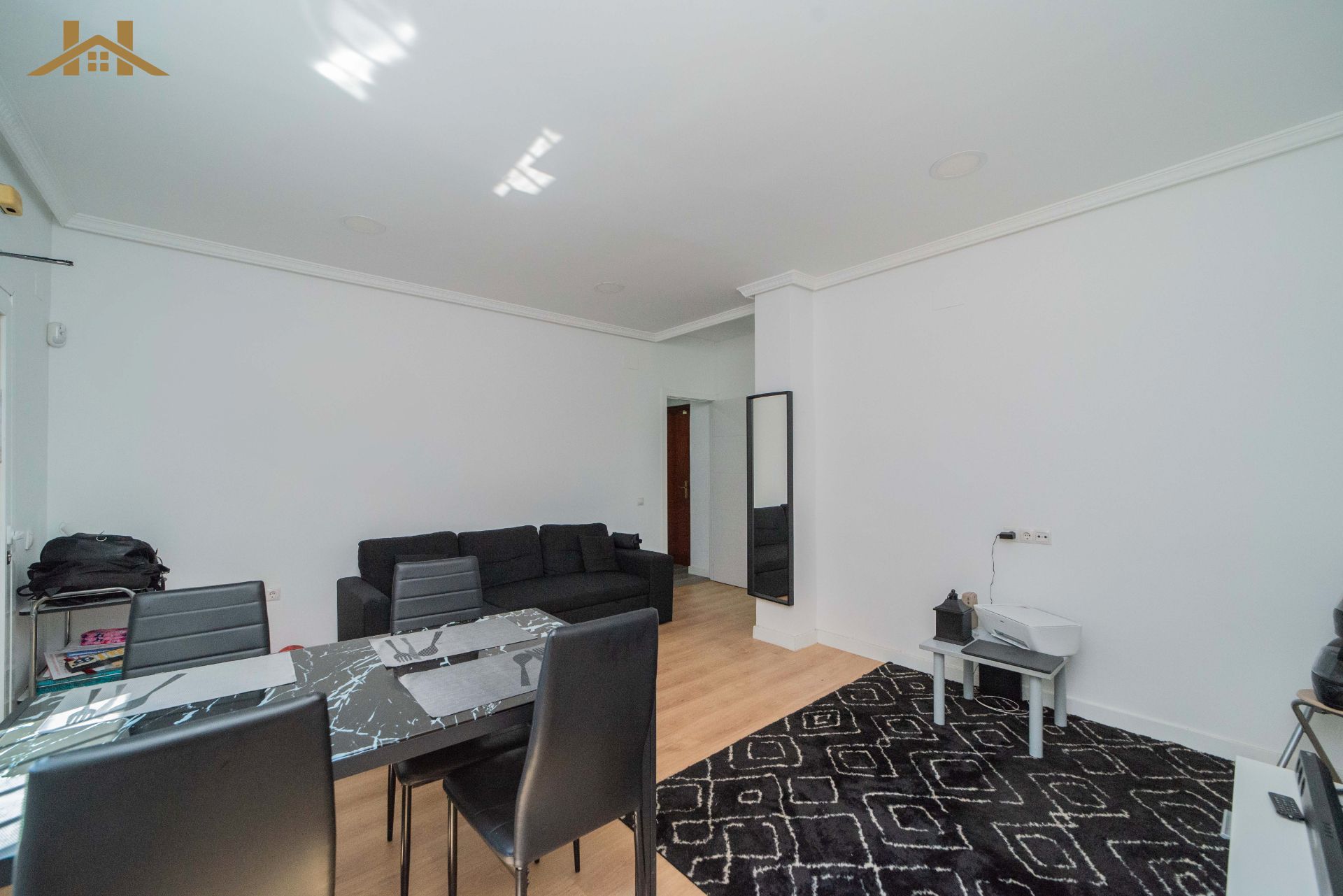 Sala d'estar de Pis en venda en Leganés amb Aire condicionat, Moblat i Alarma