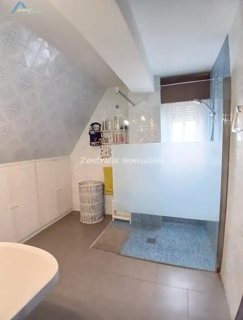 Habitación de Casa o chalet en venta en Zaragoza con Aire acondicionado, Calefacción y Jardín privado