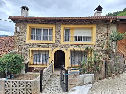 Exterior view of House or chalet for sale in Vega de Liébana  with Private garden, Terrace and Balcony