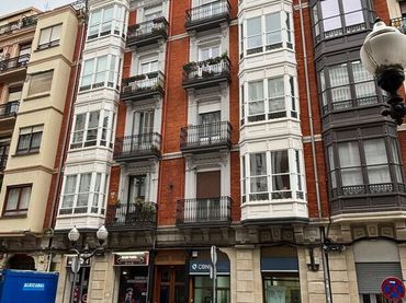 Piso con balcón en venta en Indautxu