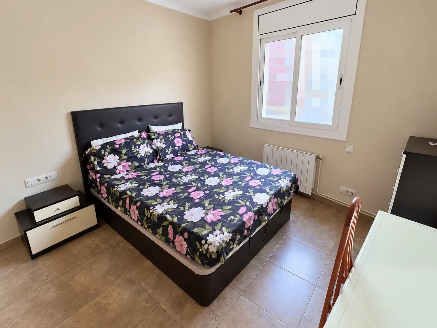 Habitación de Piso en venta en Barcelona con Aire acondicionado y Balcón