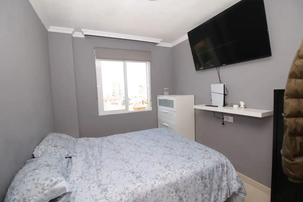 Habitación de Piso en venta en Vélez-Málaga con Terraza y Piscina comunitaria