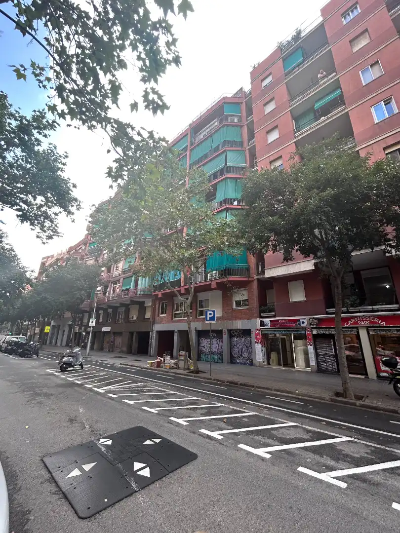 Vista exterior de Ático en venta en Barcelona con Amueblado y Balcón