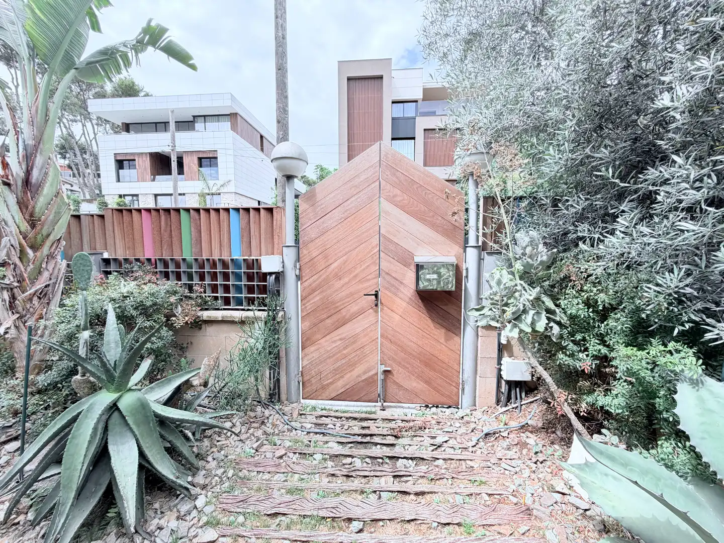 Außenansicht von Haus oder Chalet zum Verkauf in Castelldefels mit Klimaanlage, Heizung und Privatgarten