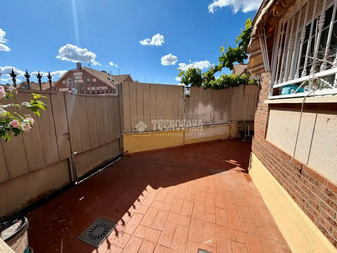 Terraza de Piso en venta en Villanueva de la Torre con Aire acondicionado y Calefacción