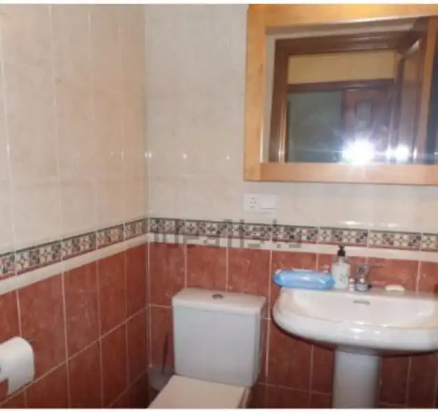 Badezimmer von Maisonette zur Miete in Salamanca mit Heizung, Parkett und Möbliert