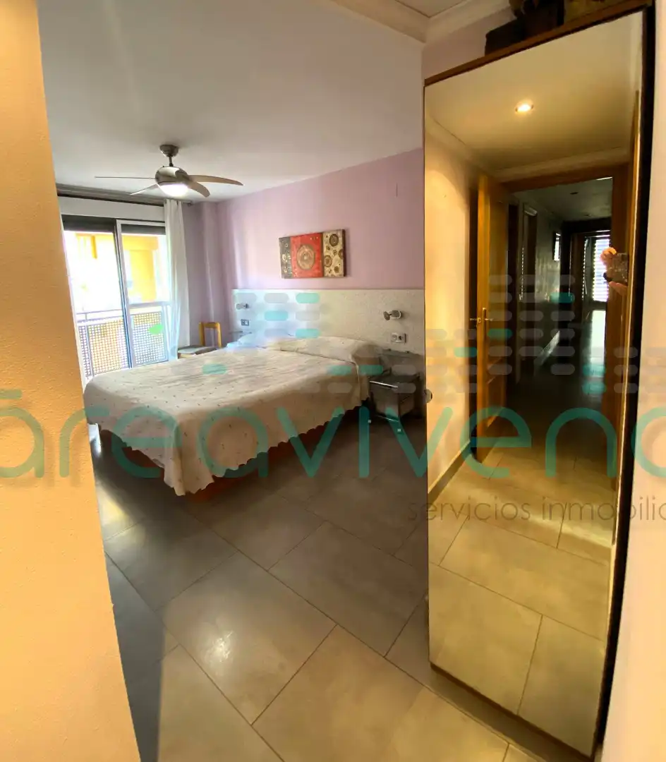 Habitación de Piso en venta en Castellón de la Plana / Castelló de la Plana con Aire acondicionado y Balcón