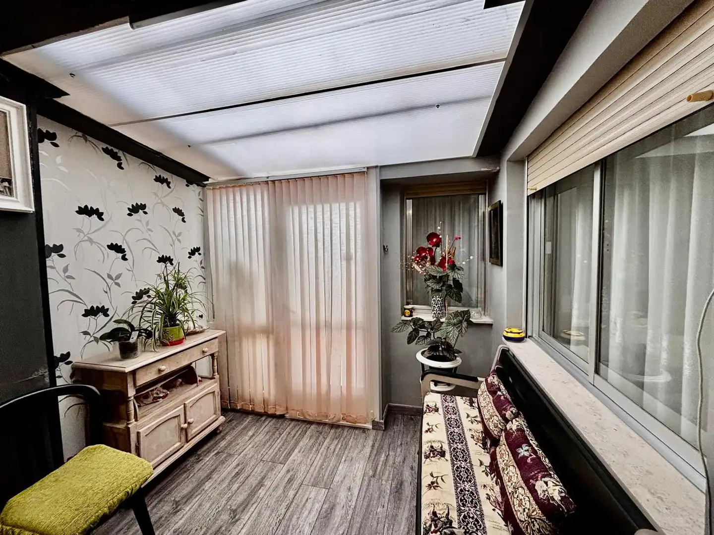 Sala d'estar de Pis en venda en La Bañeza  amb Calefacció, Parquet i Terrassa