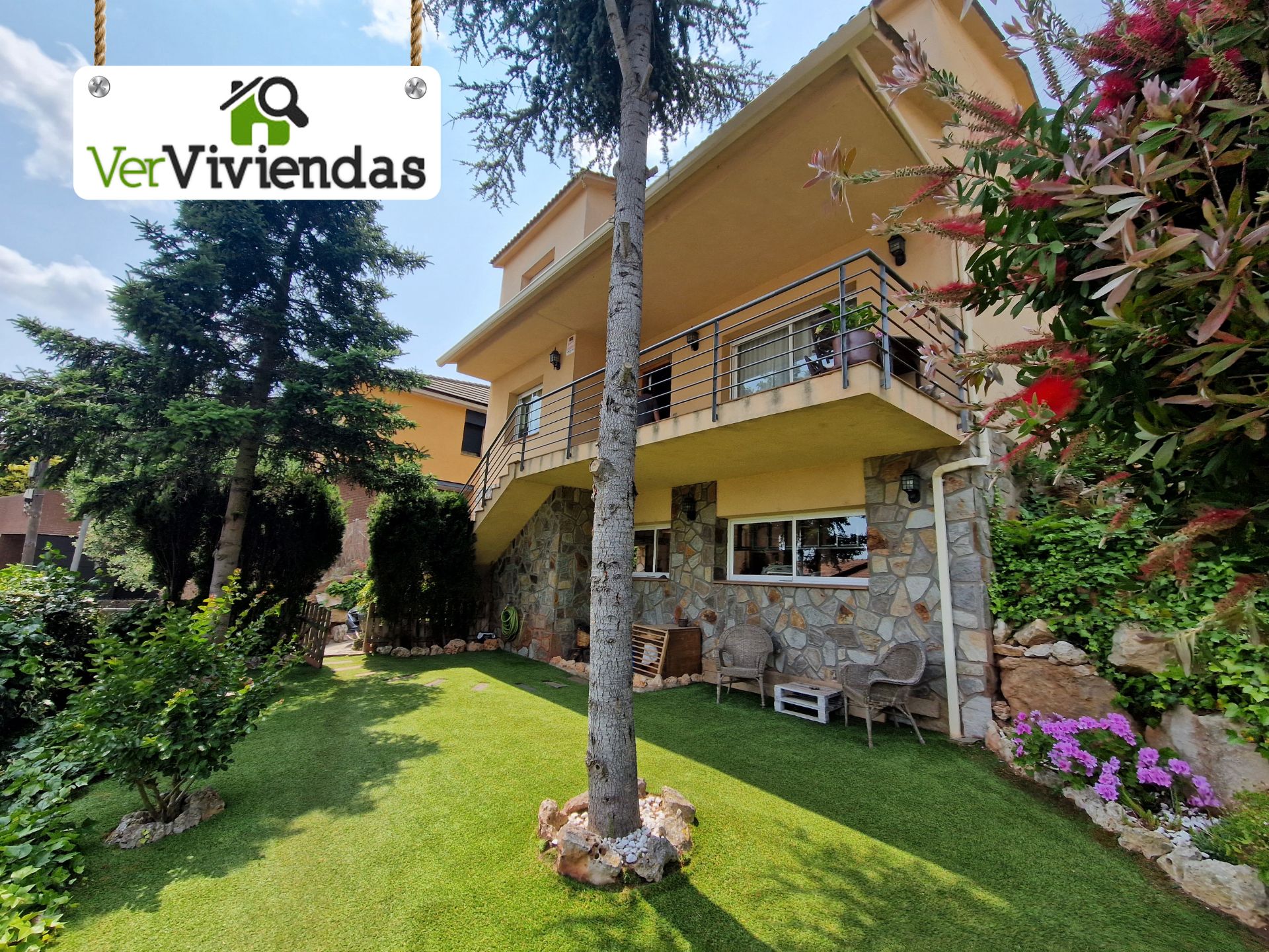 Jardí de Casa o xalet en venda en Corbera de Llobregat amb Calefacció, Jardí privat i Terrassa