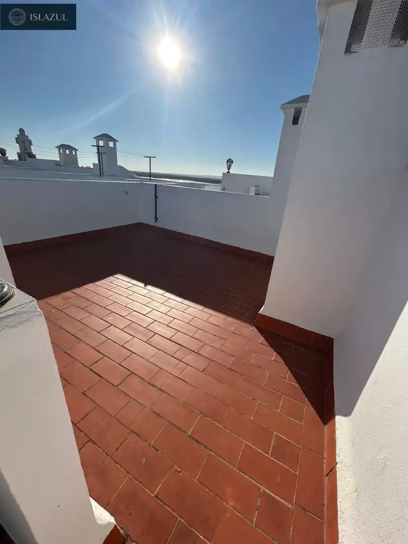 Terrassa de Casa adosada en venda en Isla Cristina amb Terrassa, Traster i Moblat